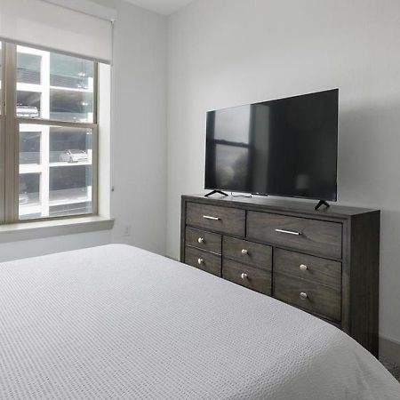 Landing - Modern Apartment With Amazing Amenities Houston Exterior foto