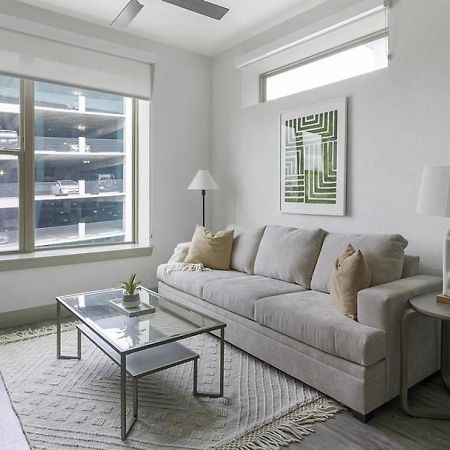 Landing - Modern Apartment With Amazing Amenities Houston Exterior foto